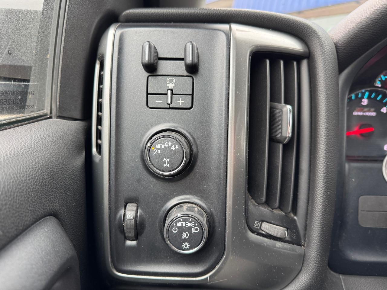 2018 Chevrolet Silverado 1500 LT - Photo #15