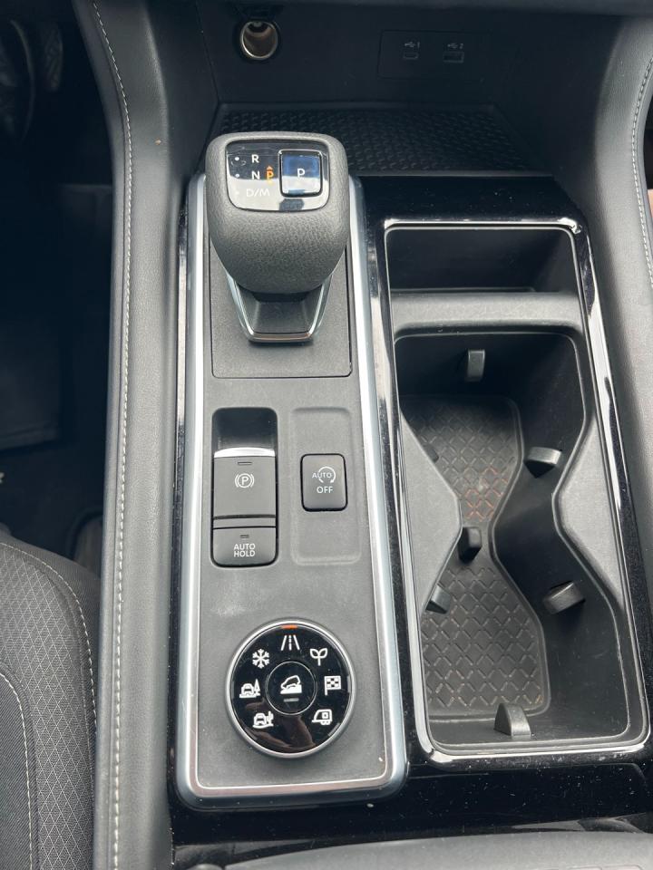 2022 Nissan Pathfinder S 4WD *One Owner / 8-Seater - Photo #18