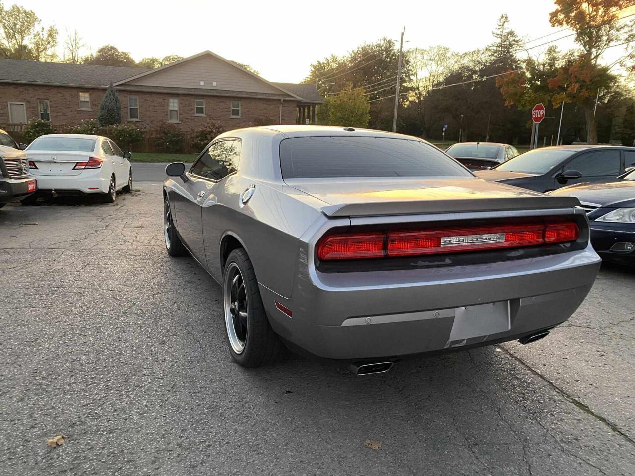 2014 Dodge Challenger 2dr Cpe SXT Plus - Photo #5