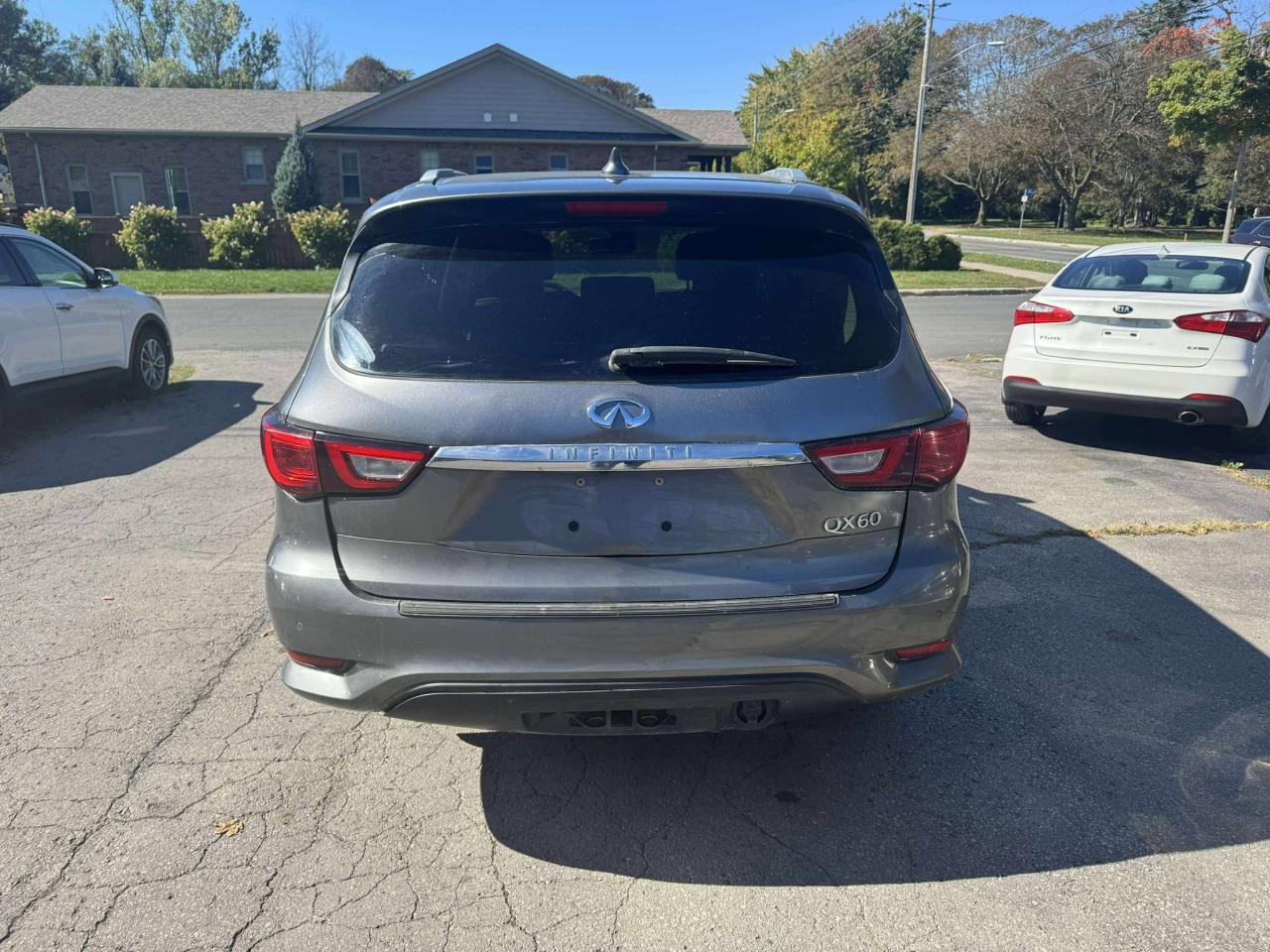 2017 Infiniti QX60  - Photo #8