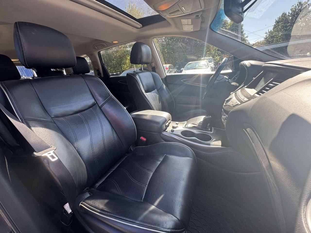 2017 Infiniti QX60  - Photo #18