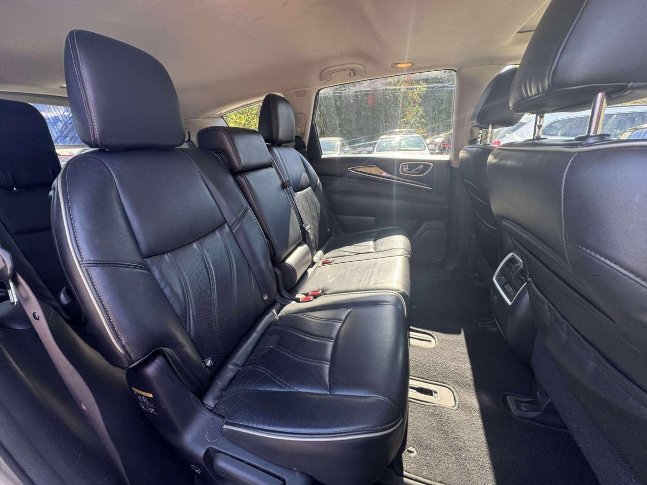 2017 Infiniti QX60  - Photo #21