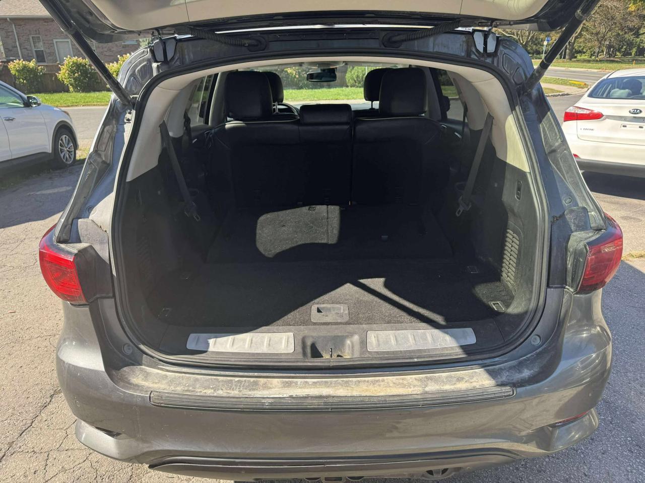 2017 Infiniti QX60  - Photo #9