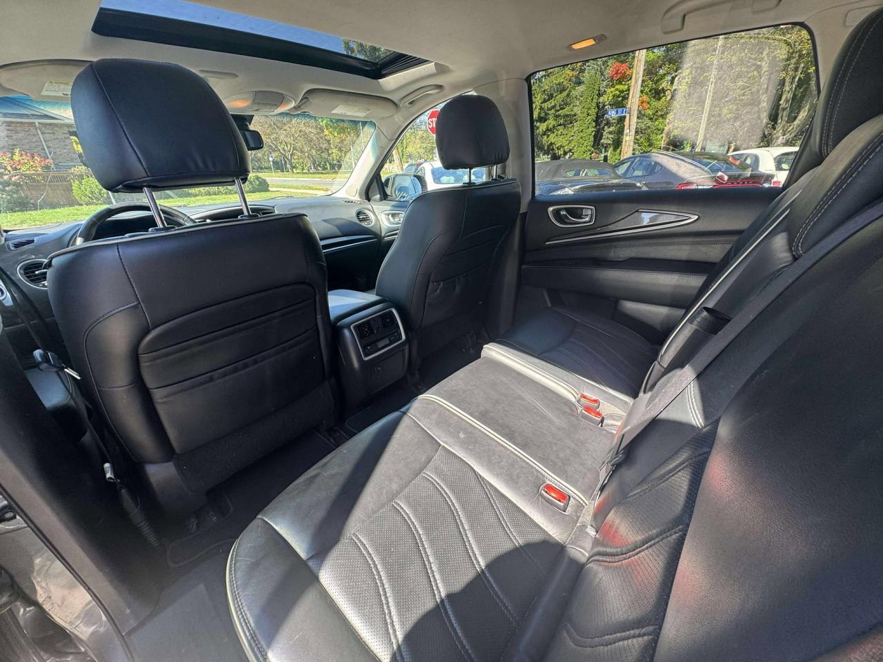 2017 Infiniti QX60  - Photo #16