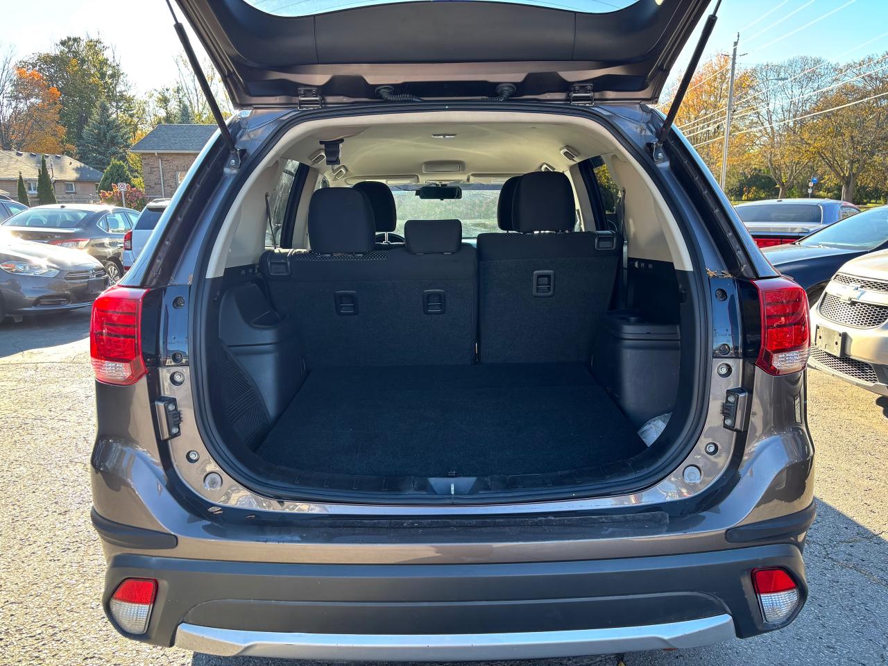 2016 Mitsubishi Outlander ES - Photo #7