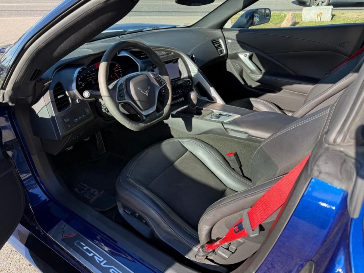 2017 Chevrolet Corvette GRAND SPORT 2LT/ CONVERTIBLE/ MANUAL/ SERVICE RECO - Photo #2