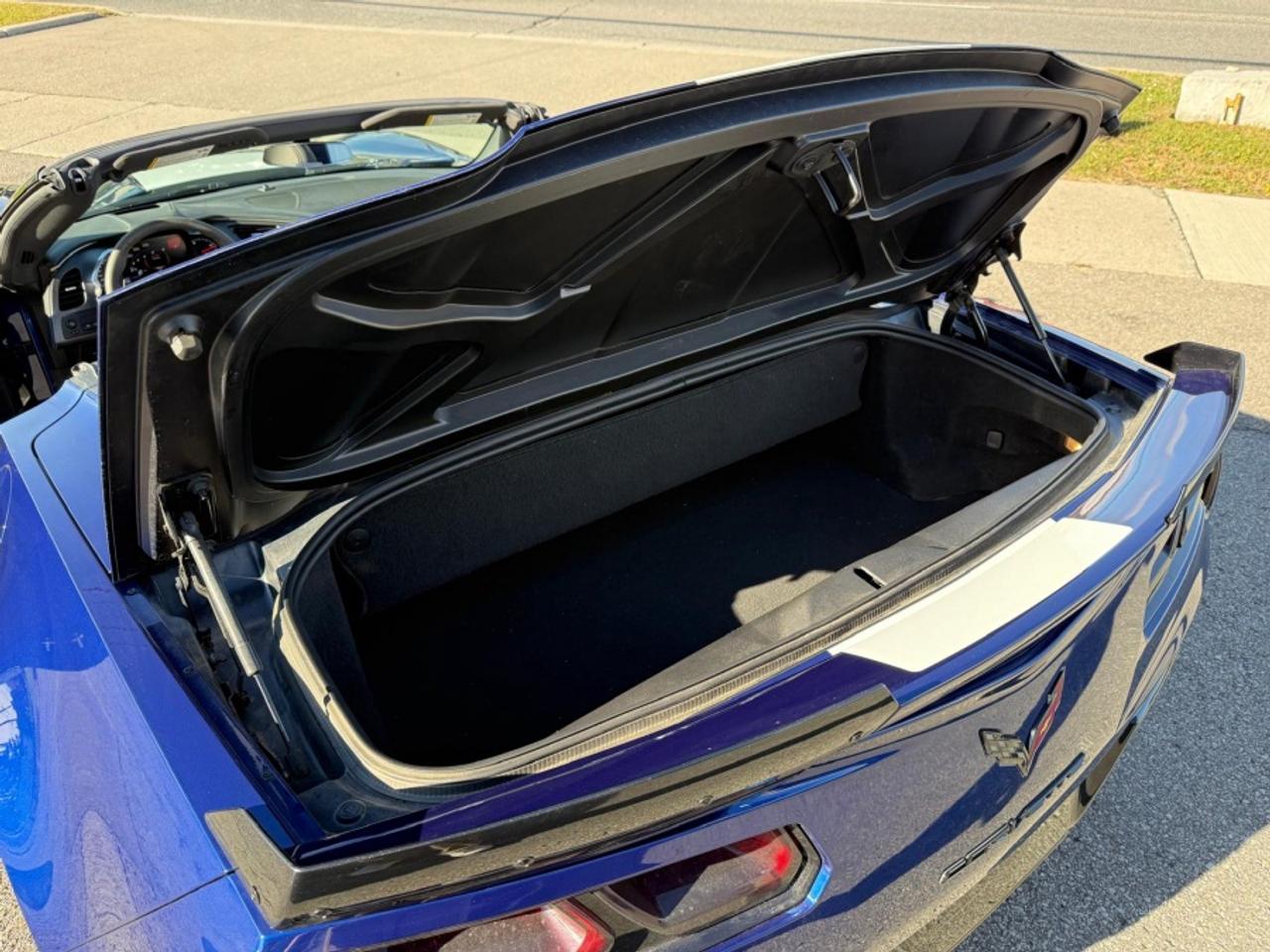 2017 Chevrolet Corvette GRAND SPORT 2LT/ CONVERTIBLE/ MANUAL/ 1OWNER/SERVI - Photo #16
