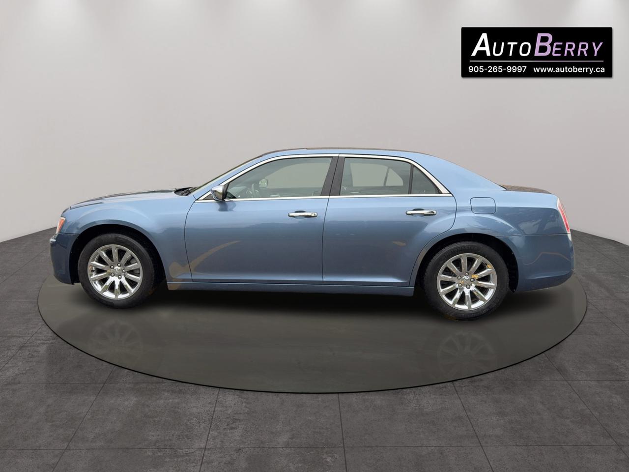 2011 Chrysler 300 4dr Sdn Limited RWD Photo