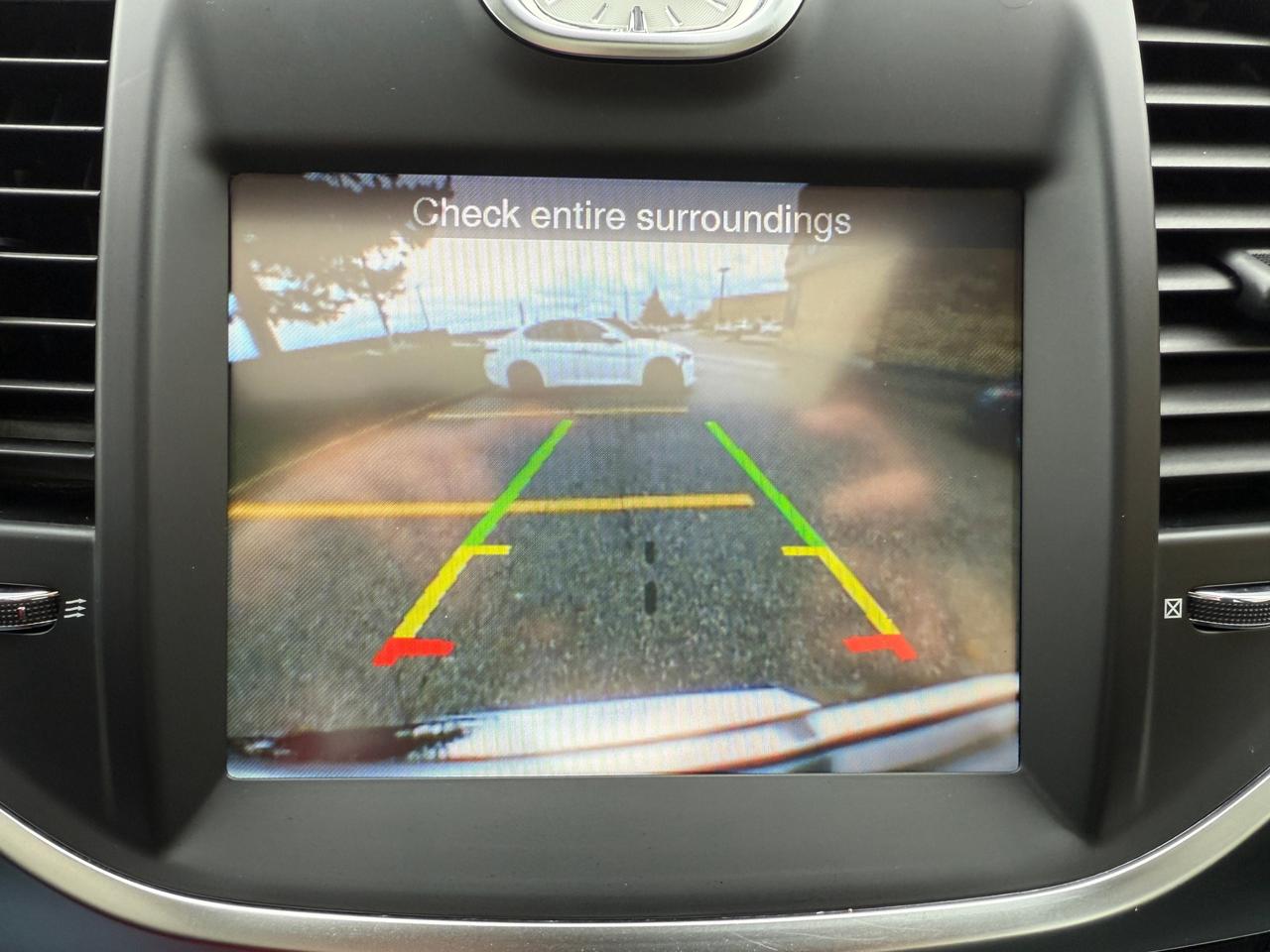 2011 Chrysler 300 4dr Sdn Limited RWD Photo