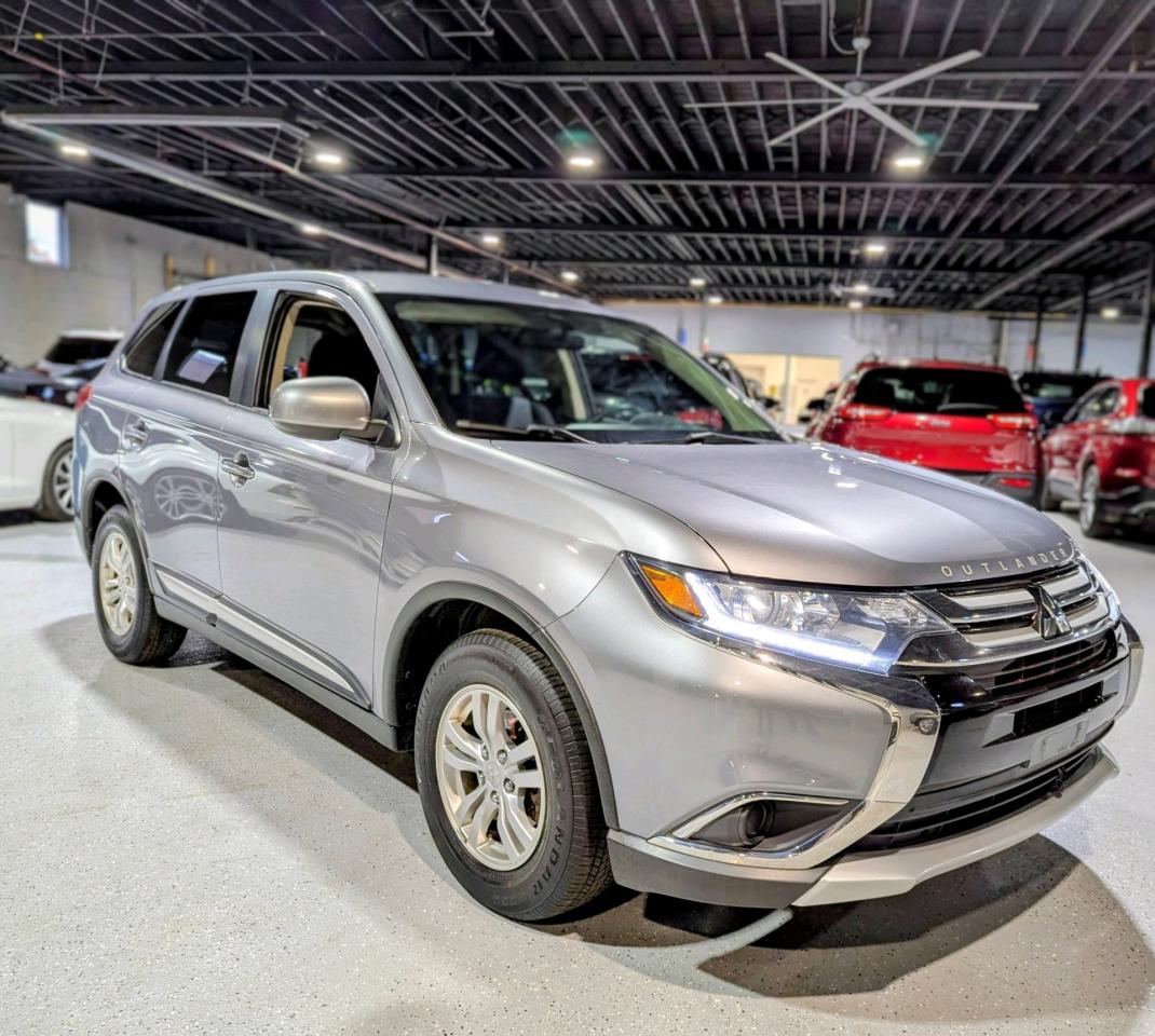 2016 Mitsubishi Outlander AWC 4dr ES Photo2