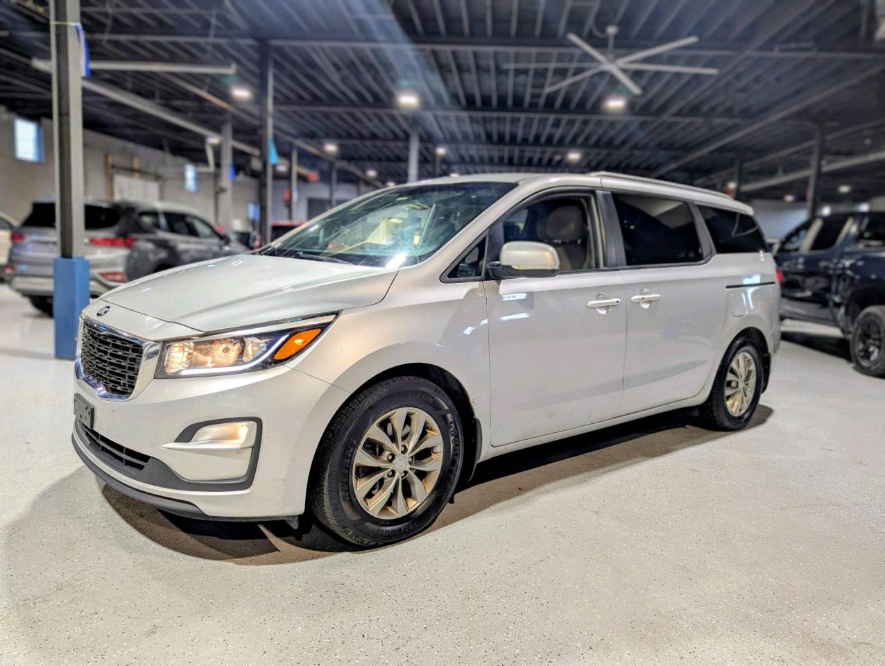 Used 2019 Kia Sedona LX FWD for sale in Toronto, ON