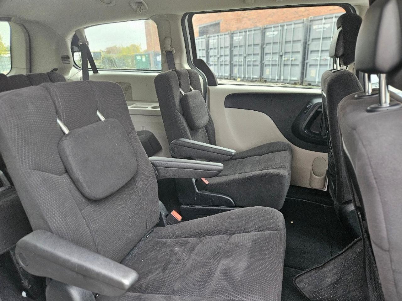 2014 Dodge Grand Caravan SE-FULL STOW AND GO-REAR POWER WINDOWS Photo