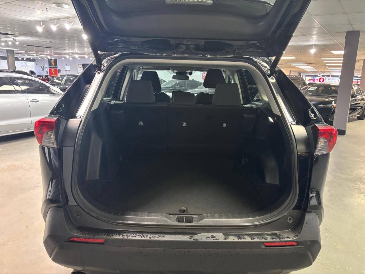 2022 Toyota RAV4 XLE AWD REBUILT 16 SERVICE RECORDS Photo4