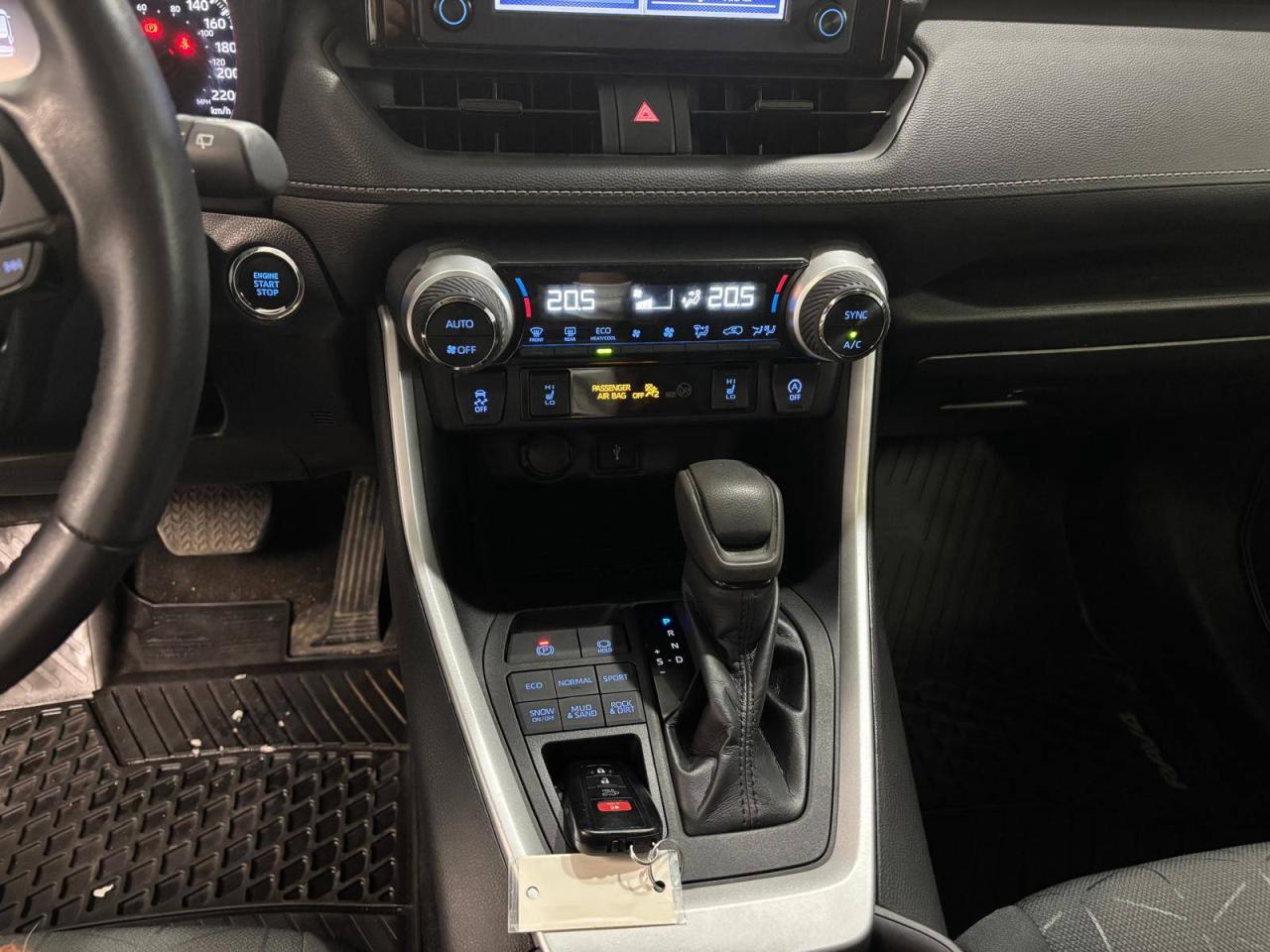 2022 Toyota RAV4 XLE AWD REBUILT 16 SERVICE RECORDS Photo