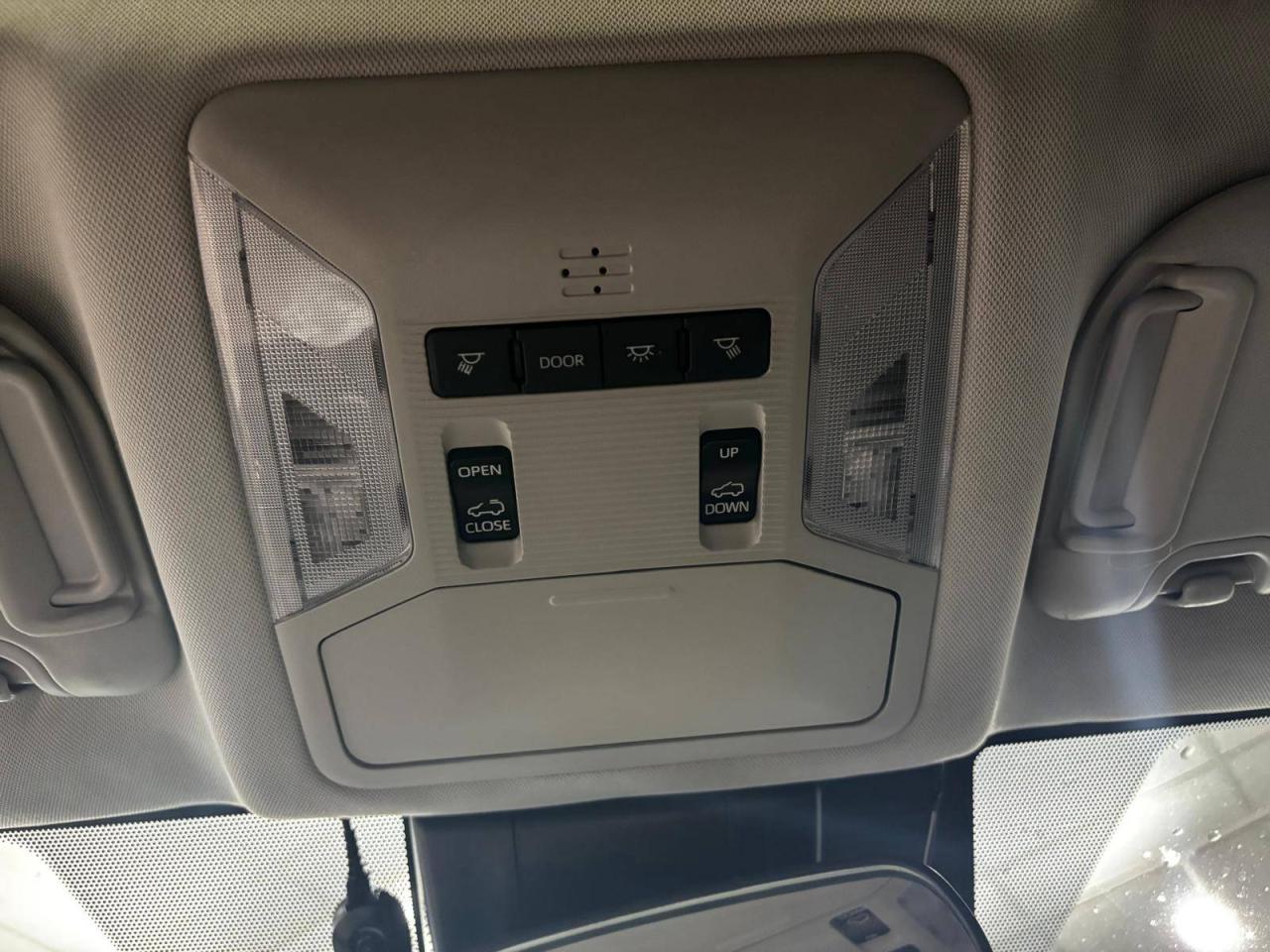 2022 Toyota RAV4 XLE AWD REBUILT 16 SERVICE RECORDS Photo