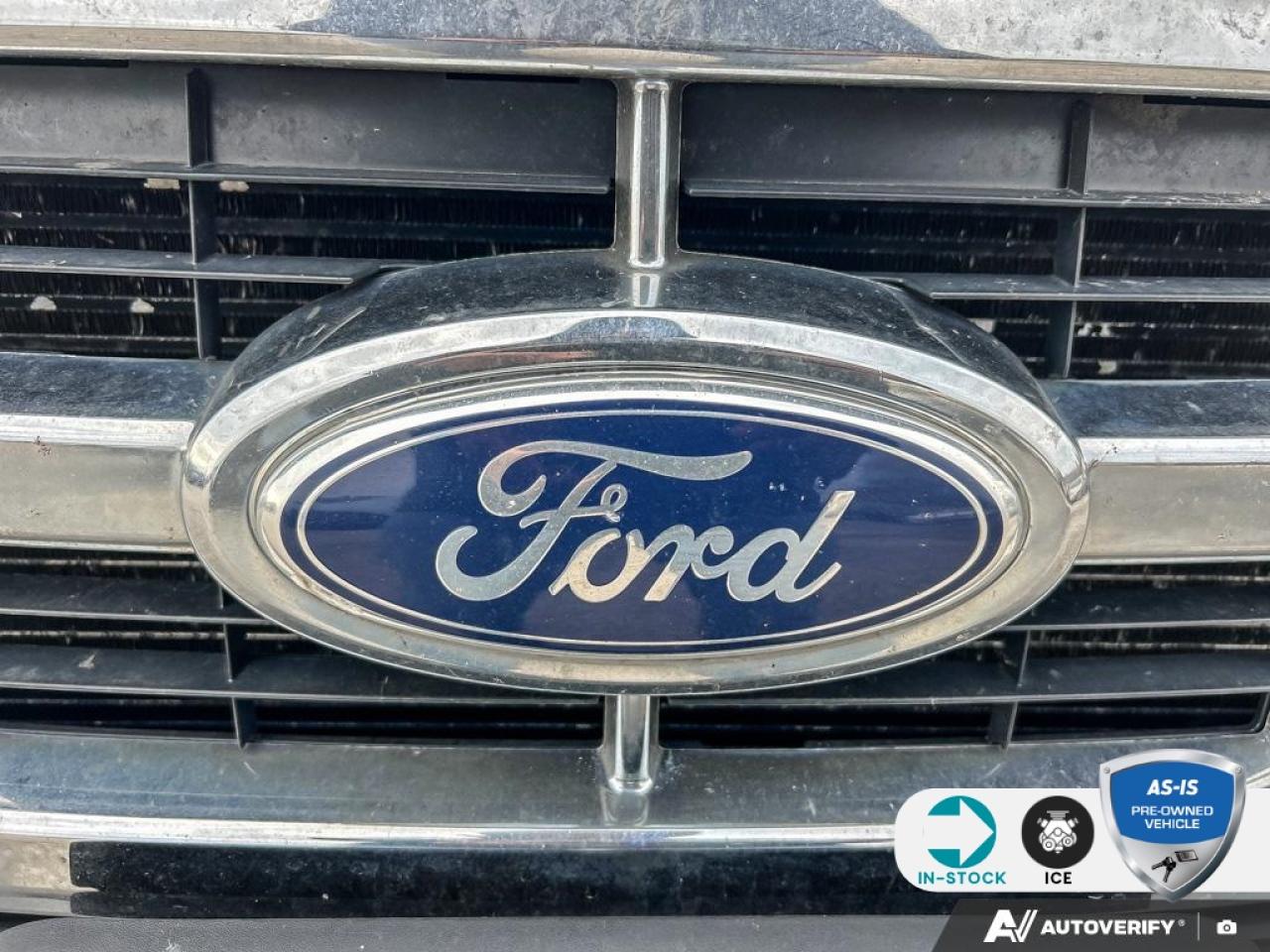 2011 Ford Escape XLT Automatic 310A | CONVENIENCE PKG | MOONROOF | CANAIDAN WINTE Photo