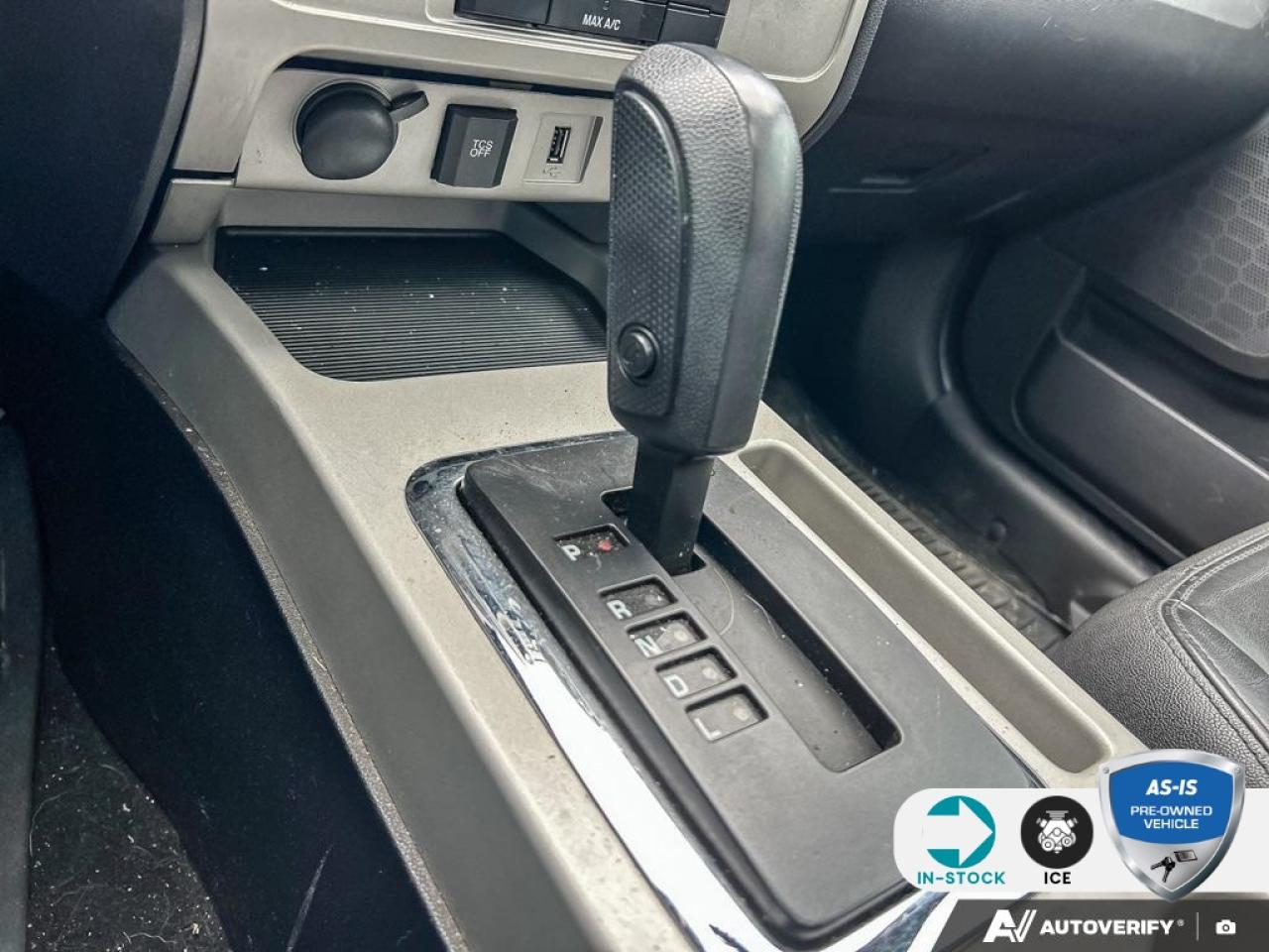 2011 Ford Escape XLT Automatic 310A | CONVENIENCE PKG | MOONROOF | CANAIDAN WINTE Photo