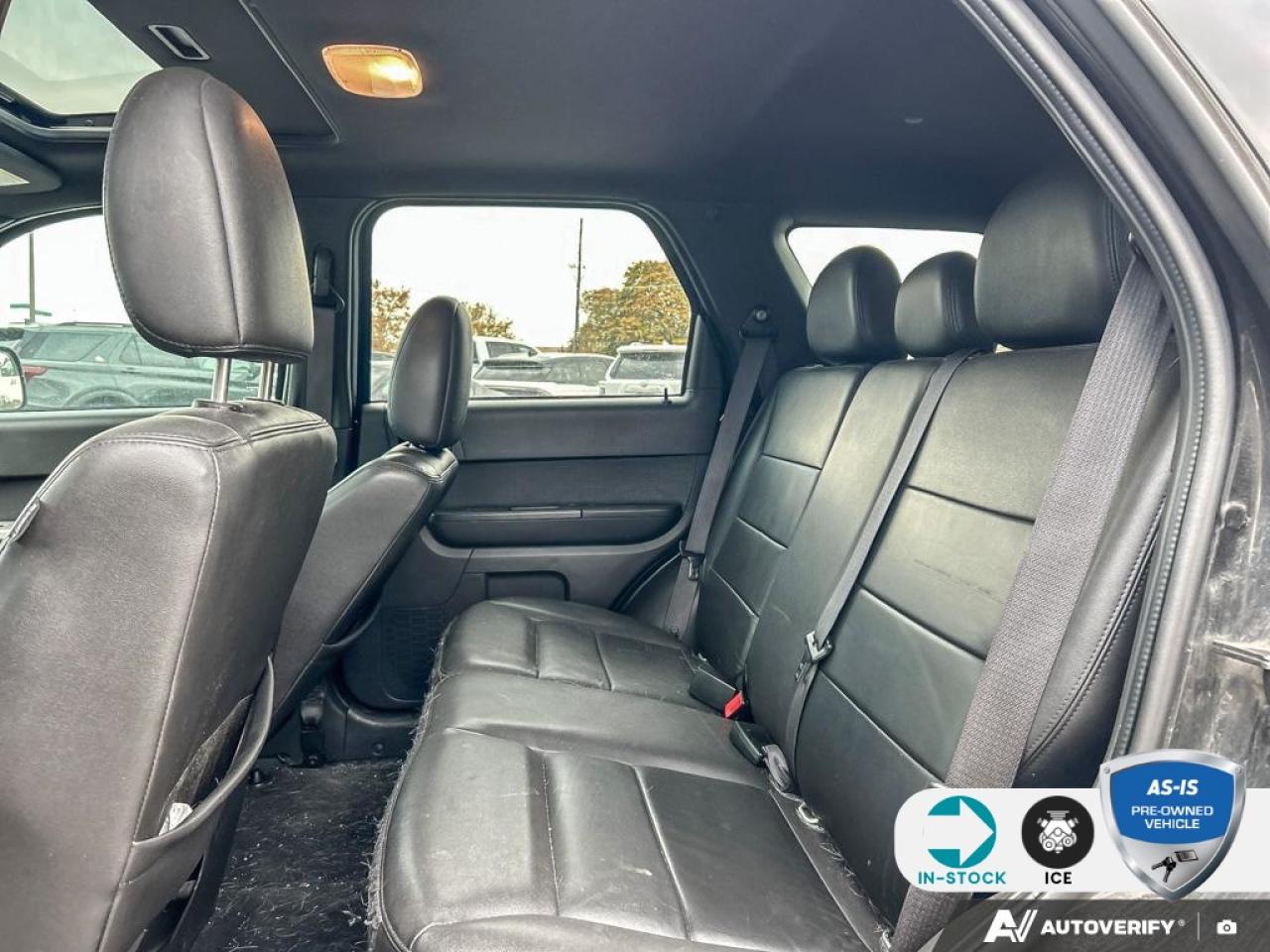 2011 Ford Escape XLT Automatic 310A | CONVENIENCE PKG | MOONROOF | CANAIDAN WINTE Photo