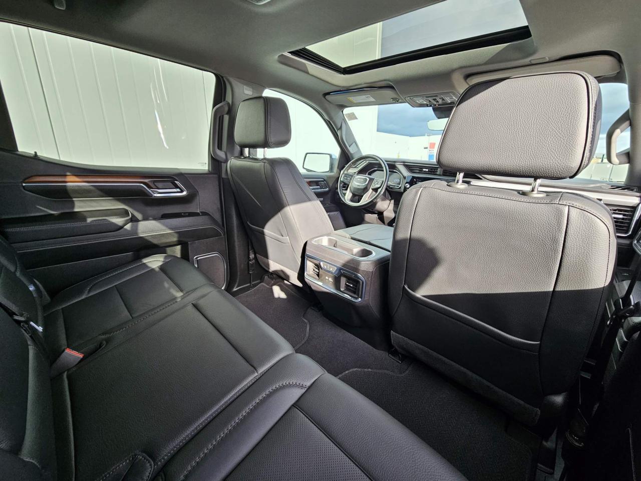 2024 GMC Sierra 1500 Denali Reserve | Sunroof | Tech Pkg | 22" Wheels Photo