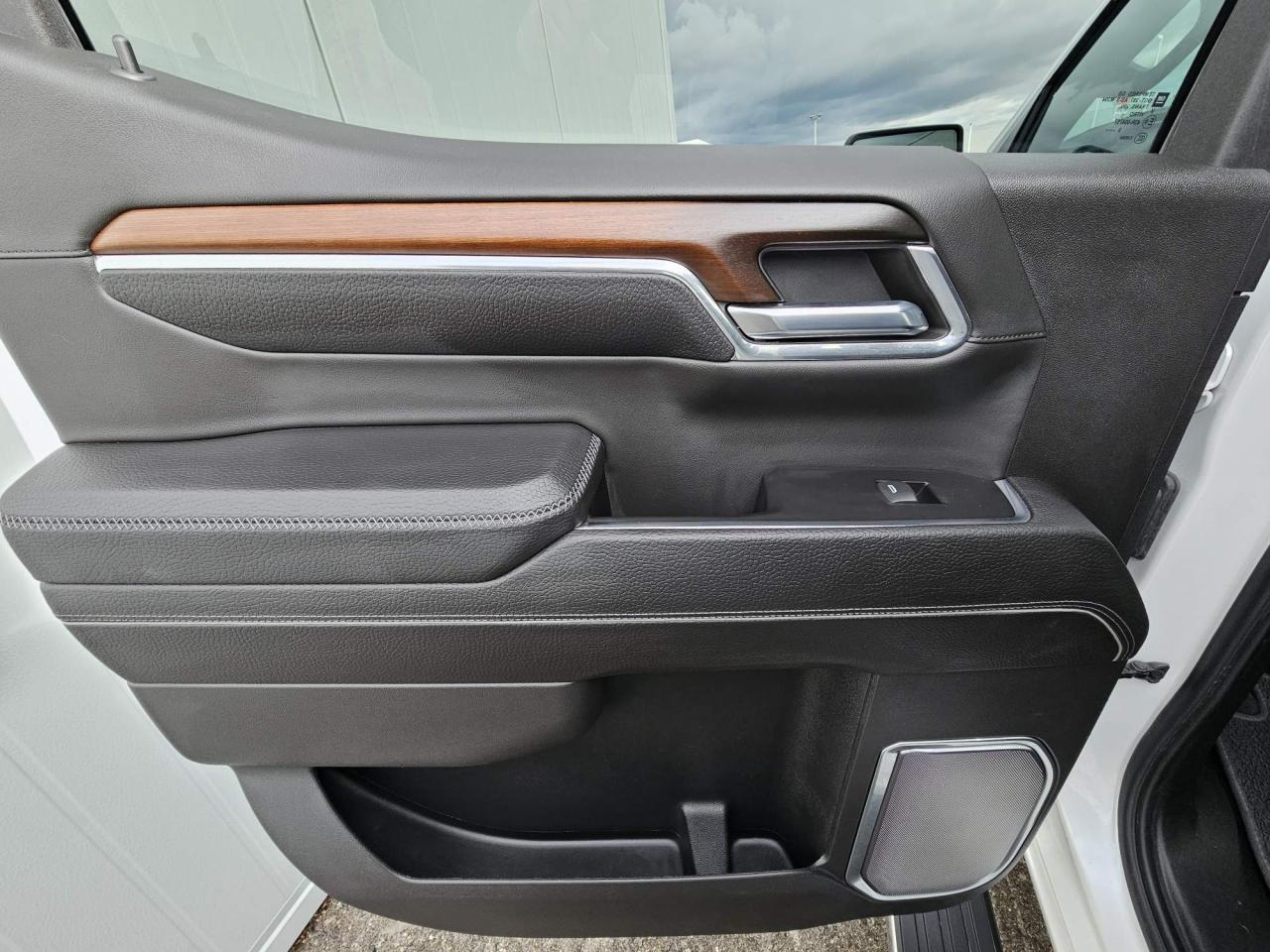 2024 GMC Sierra 1500 Denali Reserve | Sunroof | Tech Pkg | 22" Wheels Photo