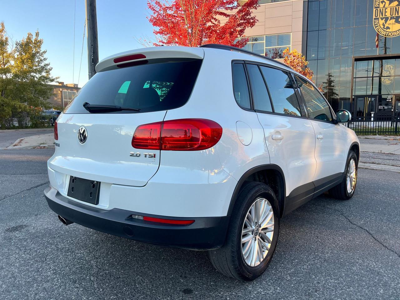 2016 Volkswagen Tiguan COMFORTLINE - Photo #6