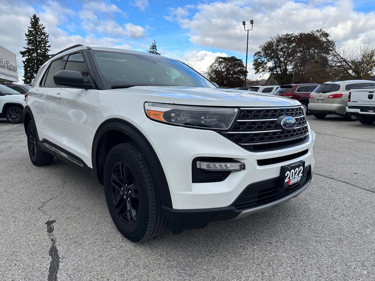 2022 Ford Explorer XLT Photo0