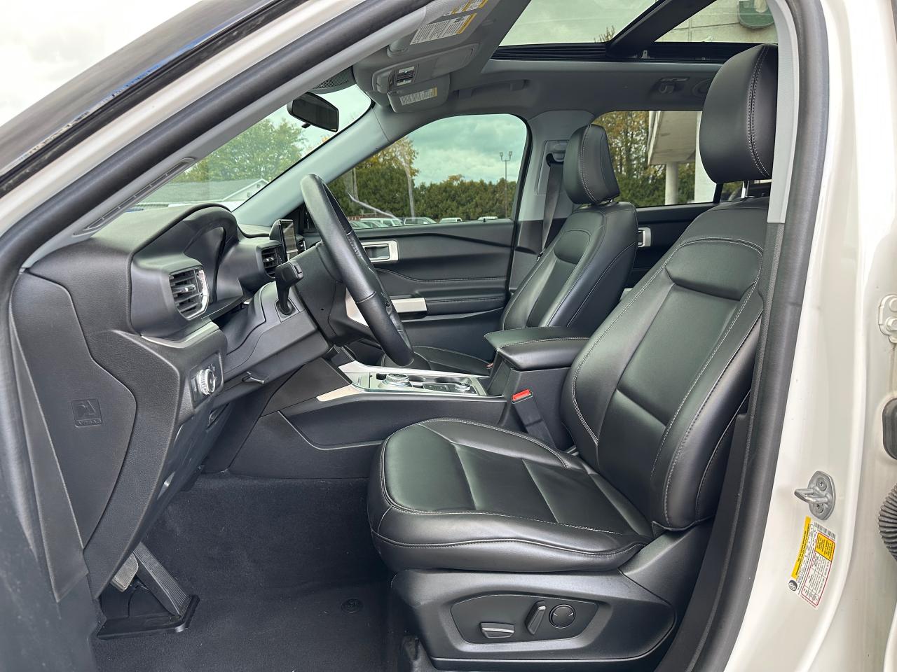 2022 Ford Explorer XLT Photo