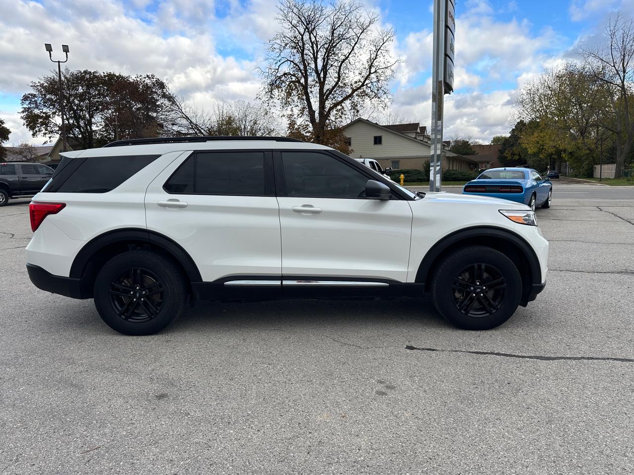 2022 Ford Explorer XLT Photo