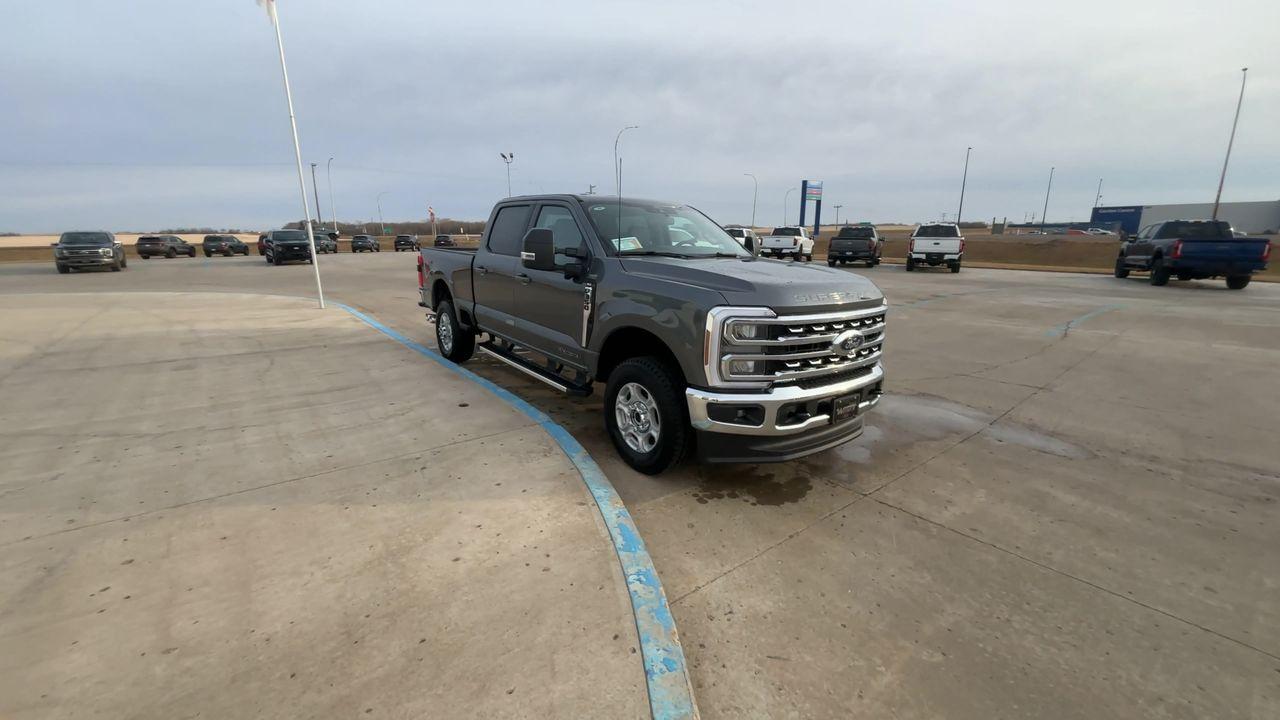 2026 Ford F-350 Super Duty SRW XLT 4WD CREW CAB 6.75' BOX Photo5