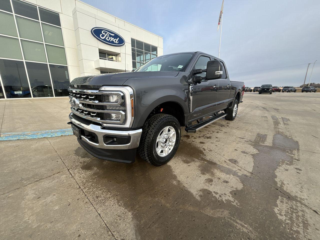 2026 Ford F-350 Super Duty SRW XLT 4WD CREW CAB 6.75' BOX Photo0