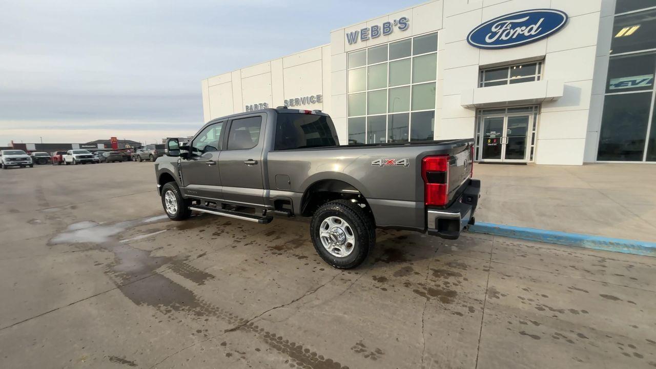 2026 Ford F-350 Super Duty SRW XLT 4WD CREW CAB 6.75' BOX Photo5