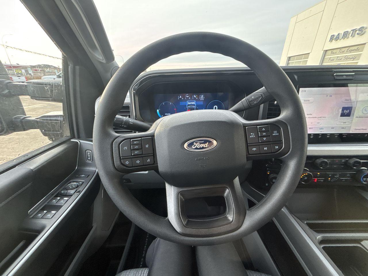 2026 Ford F-350 Super Duty SRW XLT 4WD CREW CAB 6.75' BOX Photo5