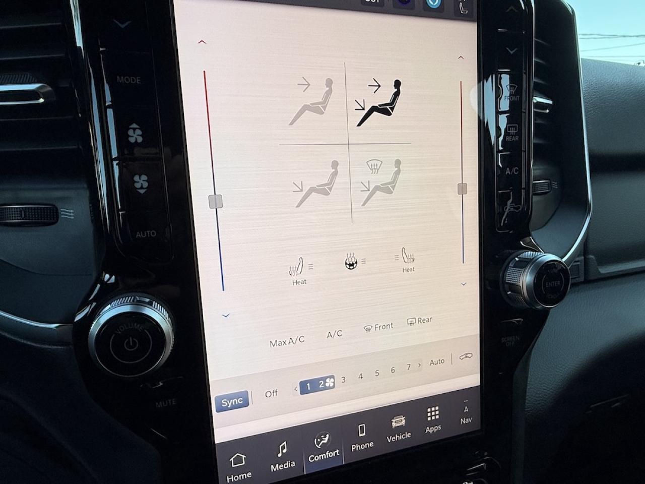 2026 RAM 2500 Big Horn 4x4 Crew Cab 6'4  Box Photo