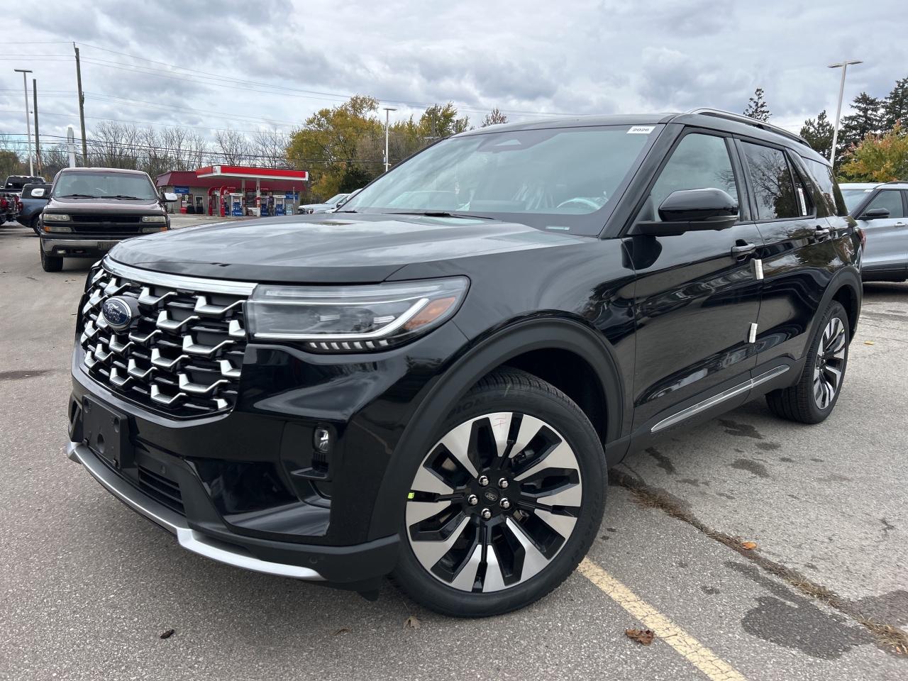 2026 Ford Explorer Platinum Photo0