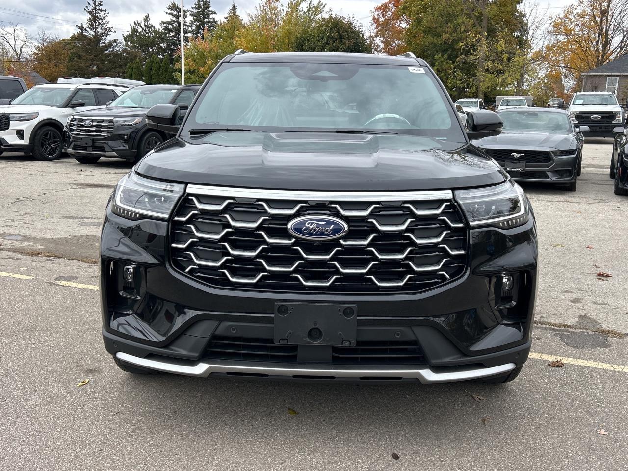 2026 Ford Explorer Platinum Photo