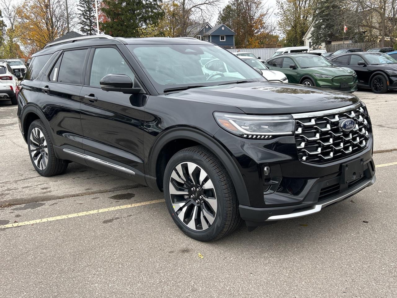 2026 Ford Explorer Platinum Photo