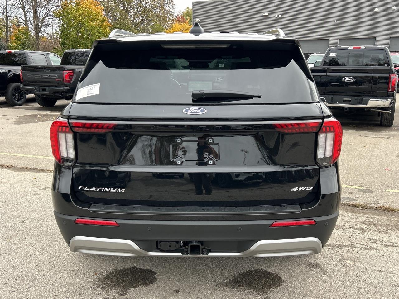 2026 Ford Explorer Platinum Photo