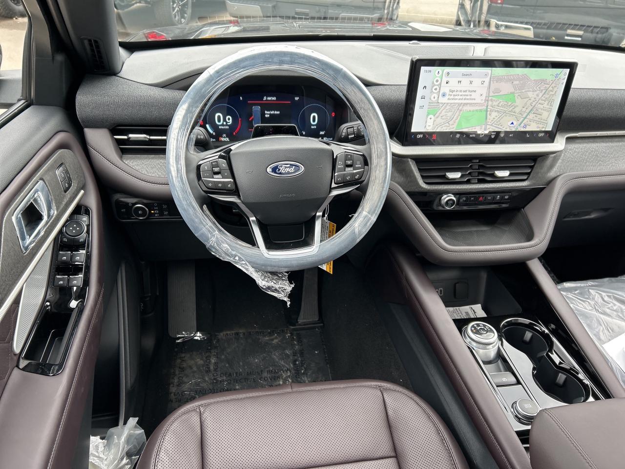 2026 Ford Explorer Platinum Photo