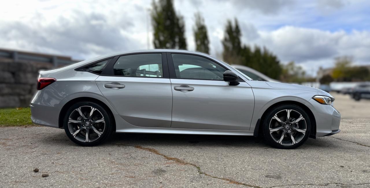 2025 Honda Civic Hybrid Sport Touring eCVT | NAVIGATION | Photo