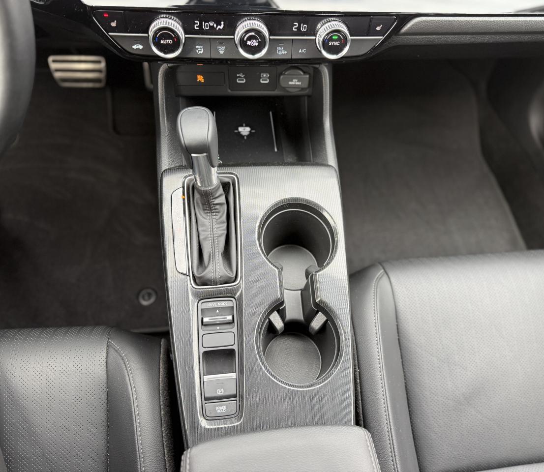 2025 Honda Civic Hybrid Sport Touring eCVT | NAVIGATION | Photo