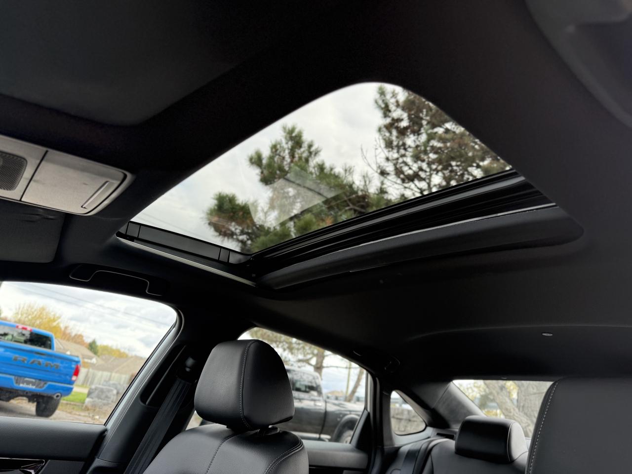 2025 Honda Civic Hybrid Sport Touring eCVT | NAVIGATION | Photo