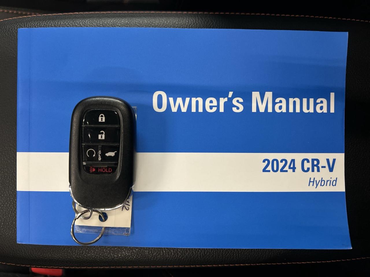 2024 Honda CR-V Hybrid TOURING AWD | HTD LEATHER | SUNROOF | CARPLAY Photo