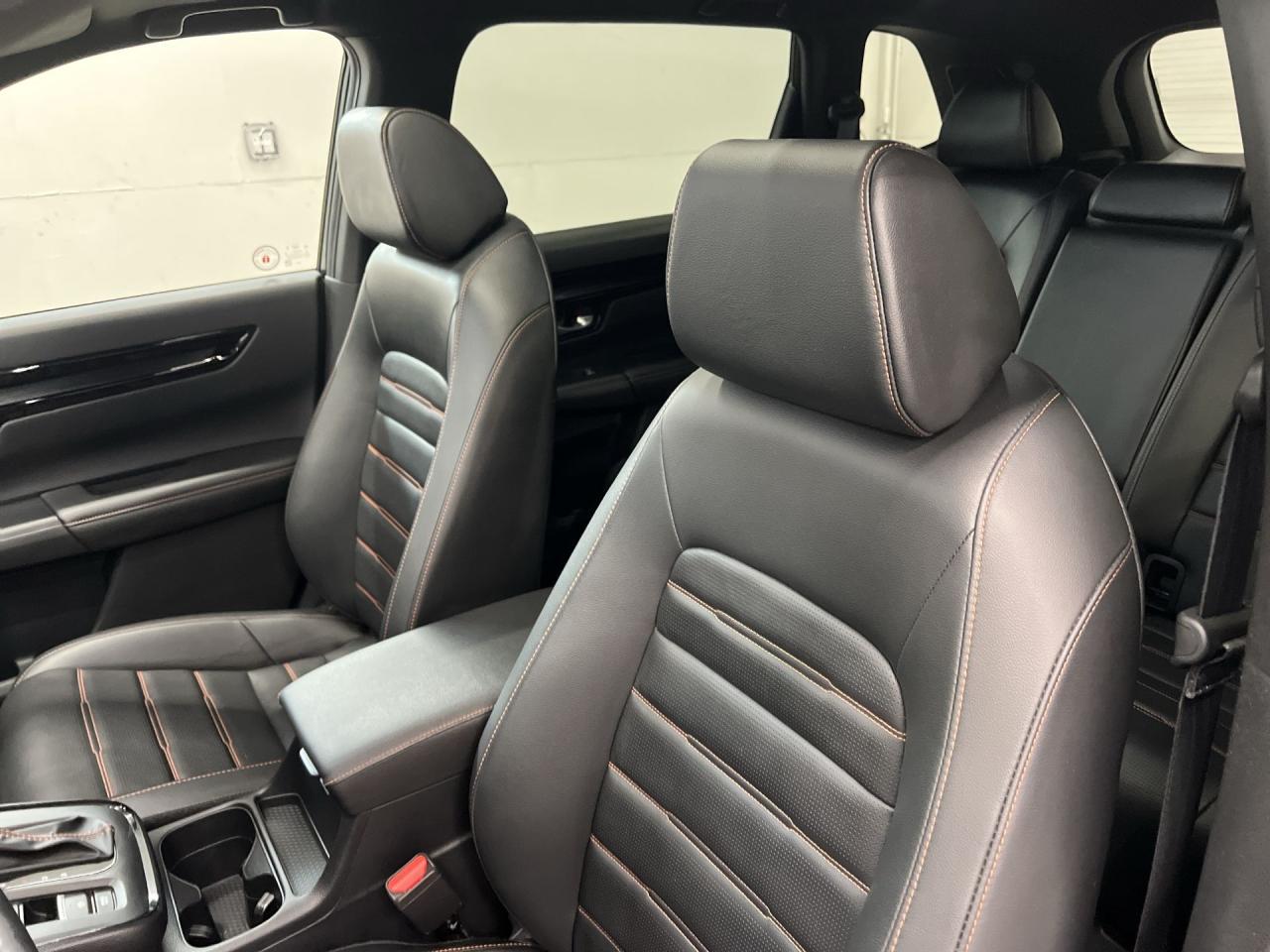 2024 Honda CR-V Hybrid TOURING AWD | HTD LEATHER | SUNROOF | CARPLAY Photo