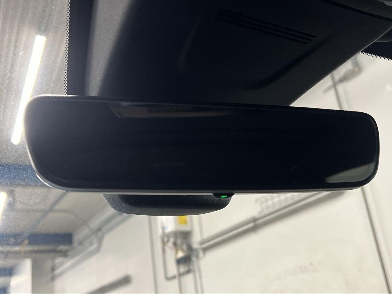 2024 Honda CR-V Hybrid TOURING AWD | HTD LEATHER | SUNROOF | CARPLAY Photo