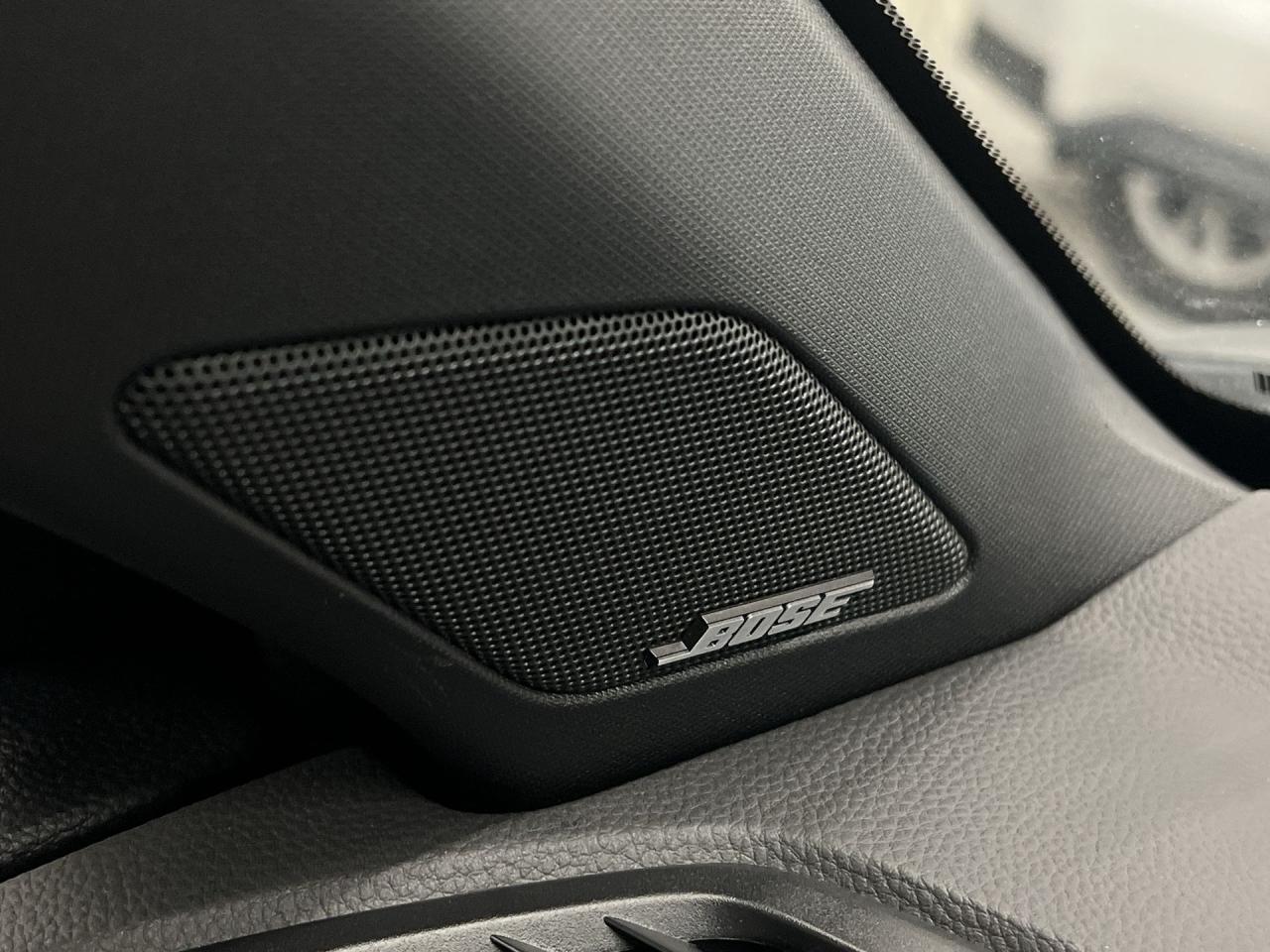 2024 Honda CR-V Hybrid TOURING AWD | HTD LEATHER | SUNROOF | CARPLAY Photo