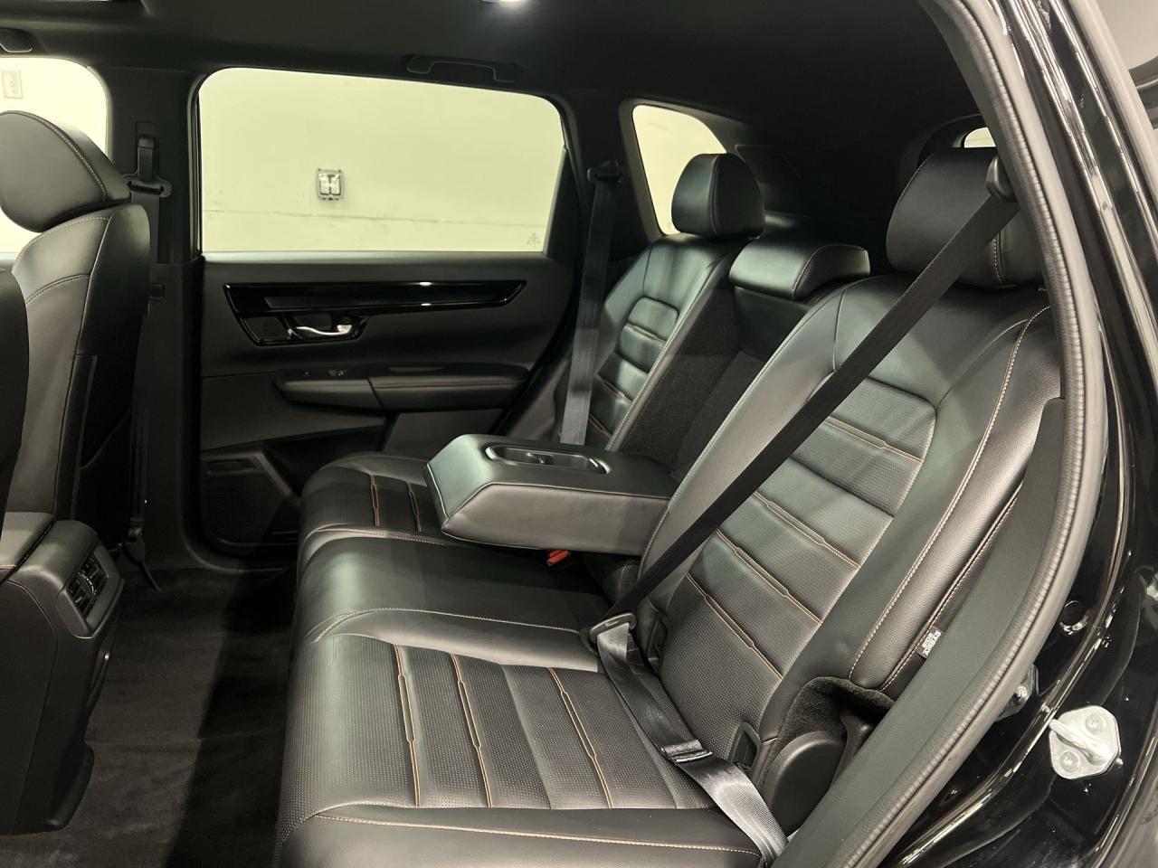 2024 Honda CR-V Hybrid TOURING AWD | HTD LEATHER | SUNROOF | CARPLAY Photo