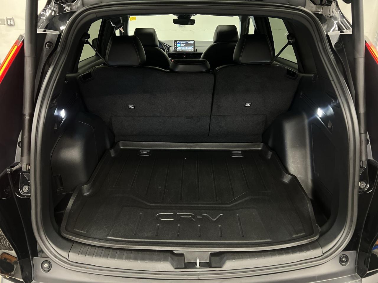 2024 Honda CR-V Hybrid TOURING AWD | HTD LEATHER | SUNROOF | CARPLAY Photo