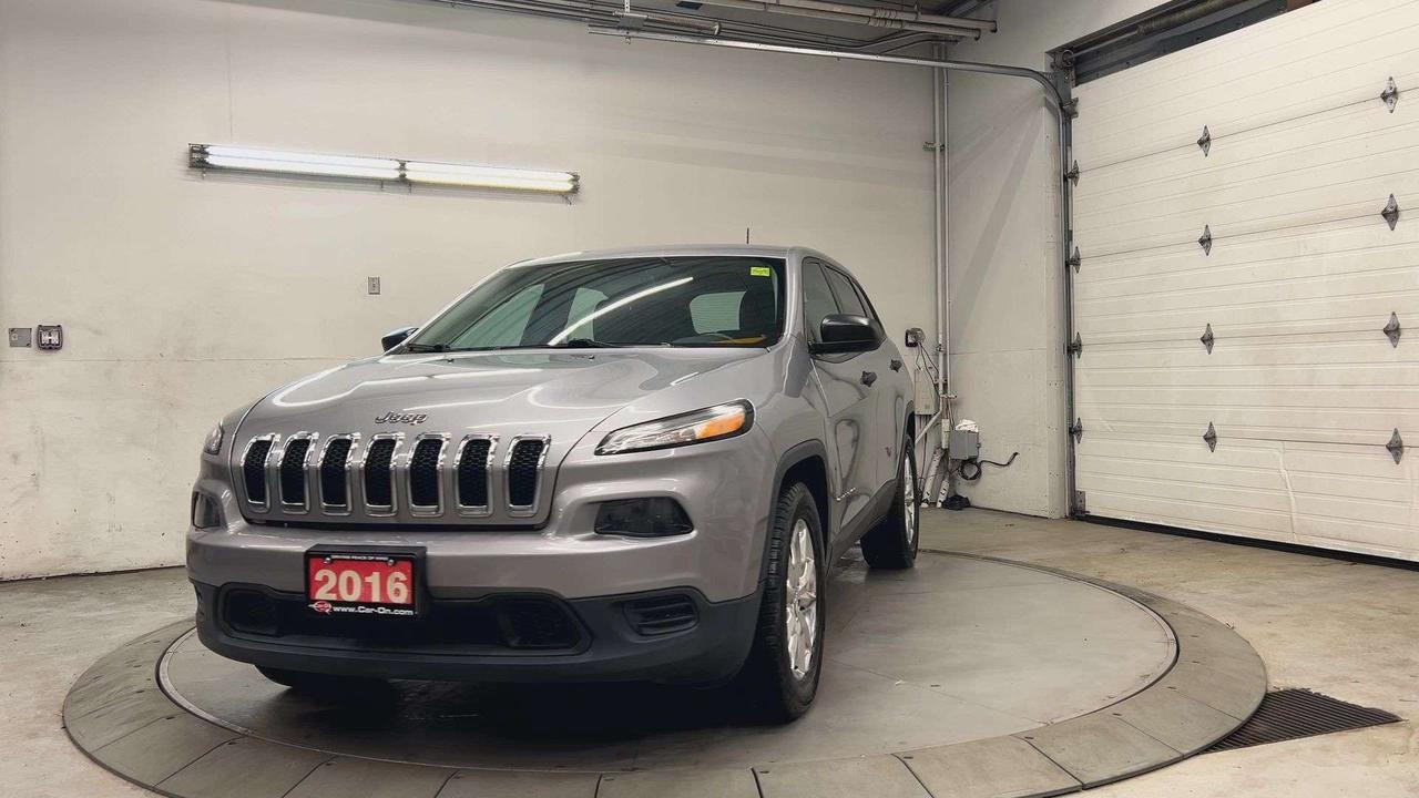 2016 Jeep Cherokee SPORT 4X4 | LOW KMS! | HTD SEATS | REMOTE START Photo3