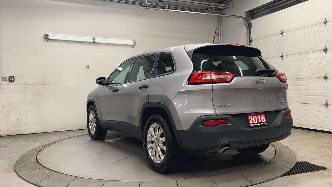 2016 Jeep Cherokee SPORT 4X4 | LOW KMS! | HTD SEATS | REMOTE START Photo