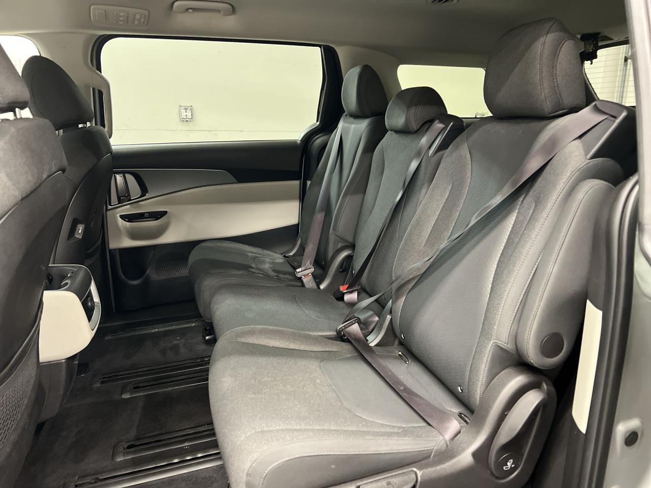 2022 Kia Carnival 8-PASSENGER | CARPLAY | 17IN ALLOYS | BLUETOOTH Photo